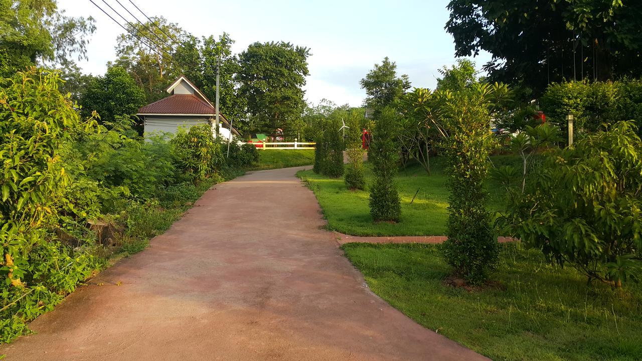 Farm Terrace Villa Kaengsopha Exterior photo